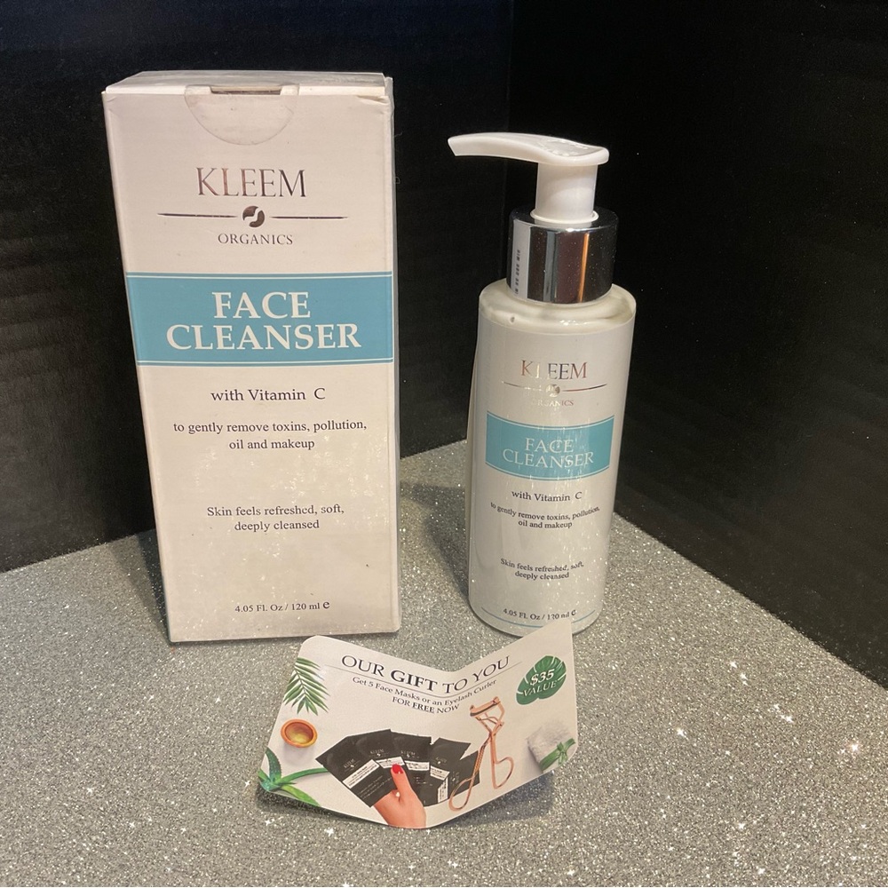 Kleem Organics Face Cleanser w VITAMIN C  for Face